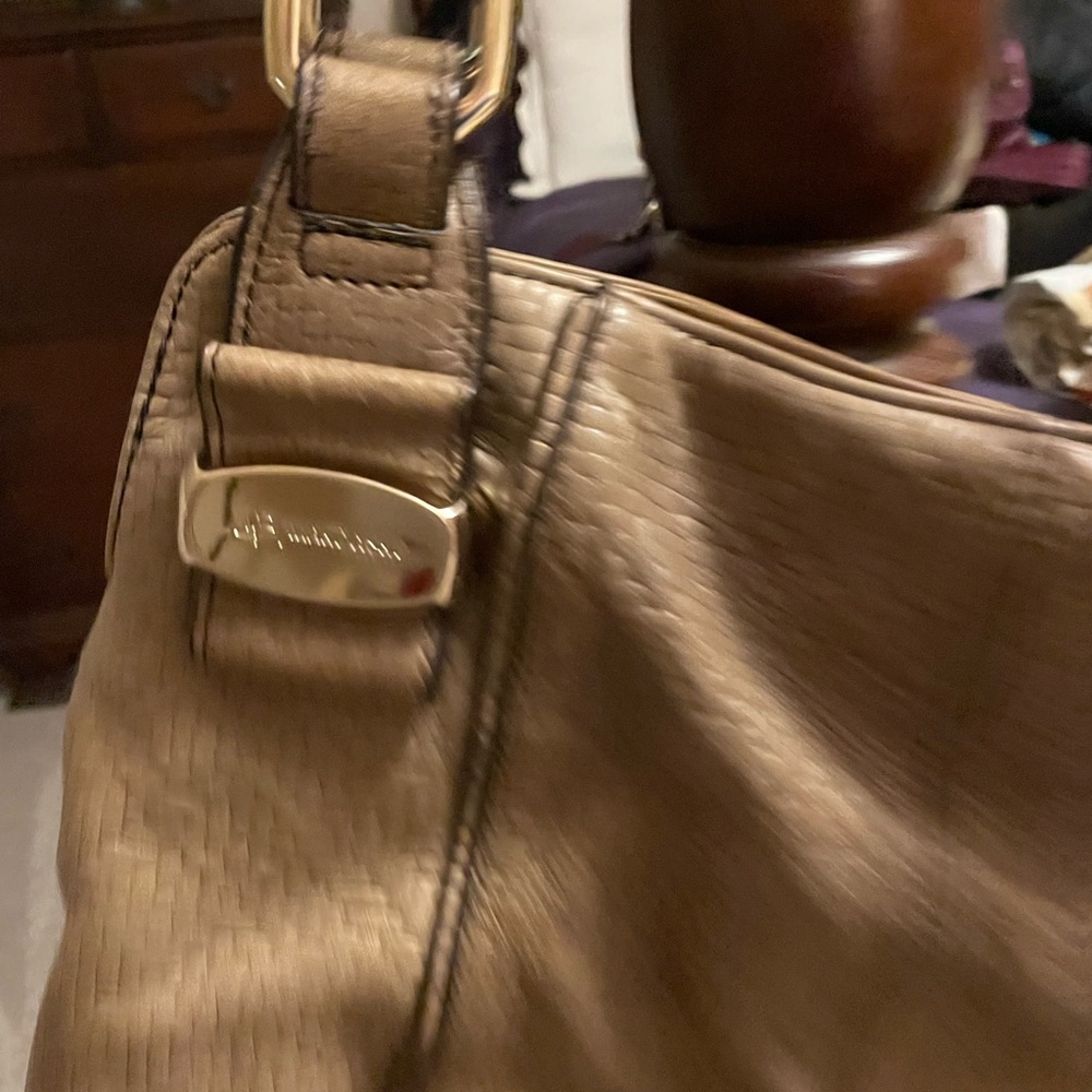 B Makowski Beige Leather Handbag - Picture 2 of 7